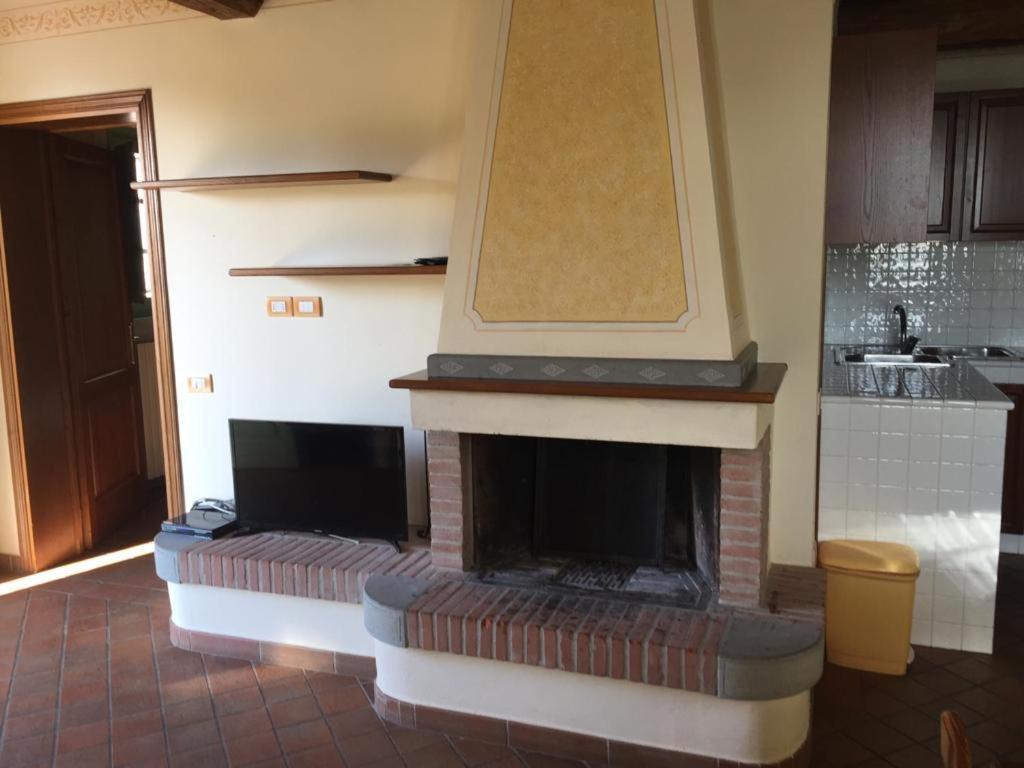 Monte A Pescia Villa Buitenkant foto